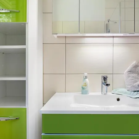 Birkenallee - Apfel Deinste